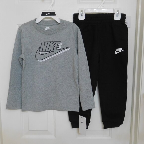 NWT 2pc Nike Gray Black Swoosh Logo Shirt & Black Joggers Set sz 3t - Picture 1 of 1